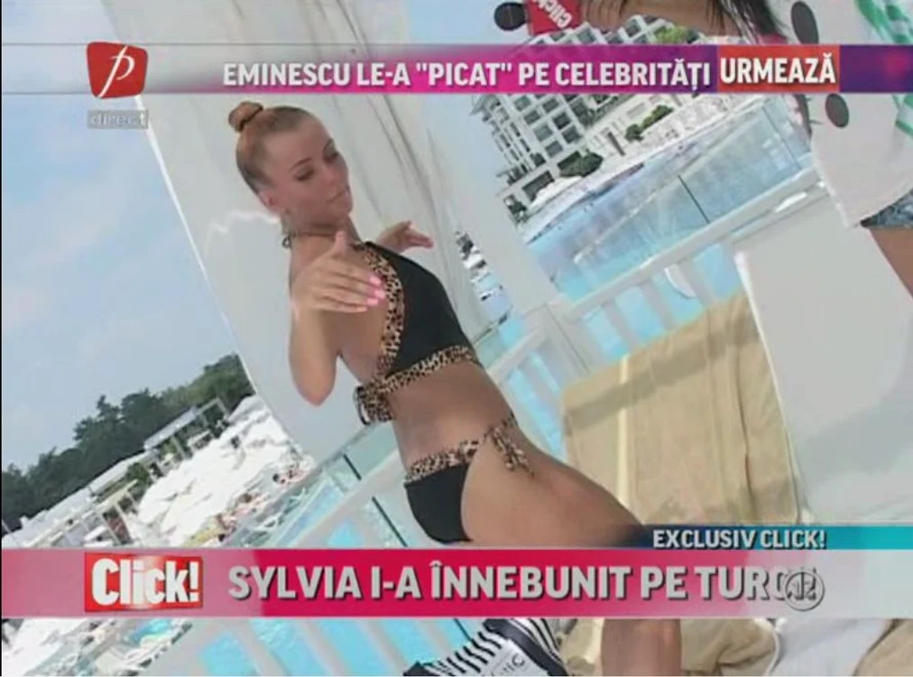 Şi-a exersat mişcările pentru spectacol pe marginea piscinei