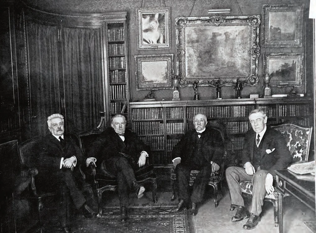 Vittorio Orlando, David Lloyd George, Georges Clemenceau, Woodrow Wilson (de la stânga la dreapta)