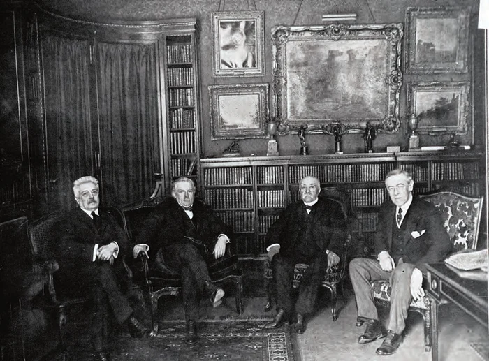 Vittorio Orlando, David Lloyd George, Georges Clemenceau, Woodrow Wilson (de la stânga la dreapta)