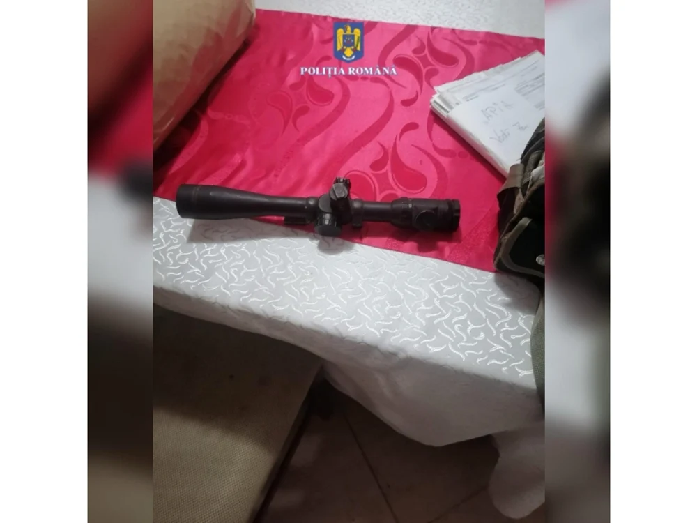Dispozitiv de ochire descoperit la percheziții FOTO Poliția Neamț