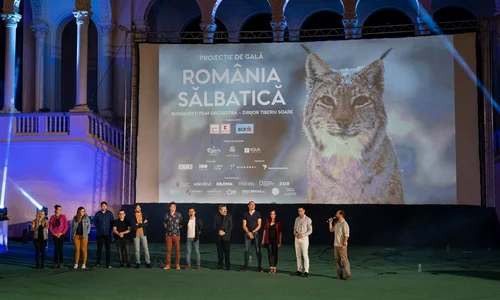 ROMÂNIA SĂLBATICĂ   de azi în cinematografele din toată țara! Peste 1500 de oameni au participat la Premiera de Gală de la Amfiteatrul „Mihai Eminescu” jpeg