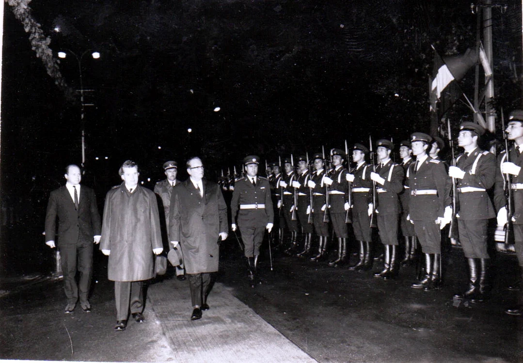 Nicolae Ceauşescu, împreună cu Iosip Broz Tito, , trece în revistă garda de onoare Porţile de Fier (20 septembrie 1969) jpg jpeg