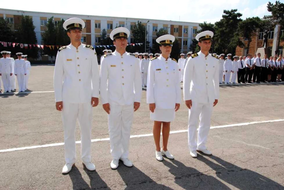 O nouă promoţie la Academia Navală Mircea cel Bătrân
