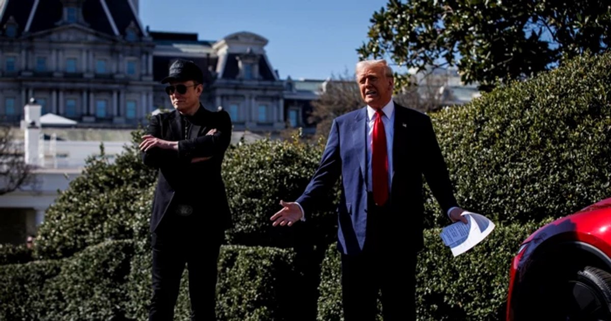 Donald Trump sugerează că Elon Musk ar putea părăsi Casa Albă
