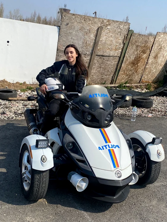 Andreea, singura polițistă motoclist de la Brigada Rutieră. Foto: arhiva personală