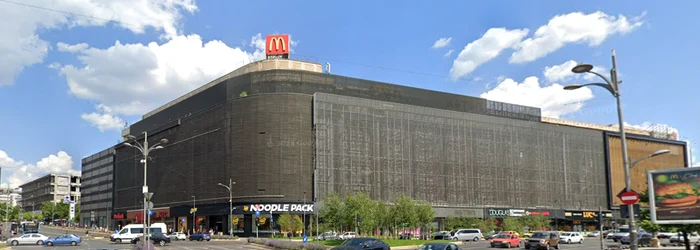 Se închid magazinele Unirea din București și Brașov. Ce activități vor derula noii chiriași
