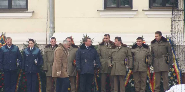 Veteranii militarii vor fi prezenţi în Piaţa Prefecturii