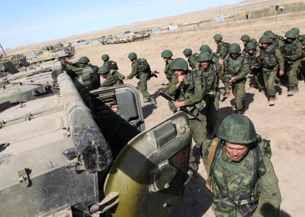 Tadjikistanul a mobilizat 130.000 de rezervişti, pe lângă 100.000 de militari activi