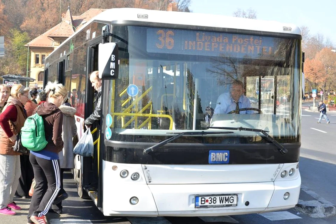 Autobuzele trec la programul de vară. FOTOArhivă.