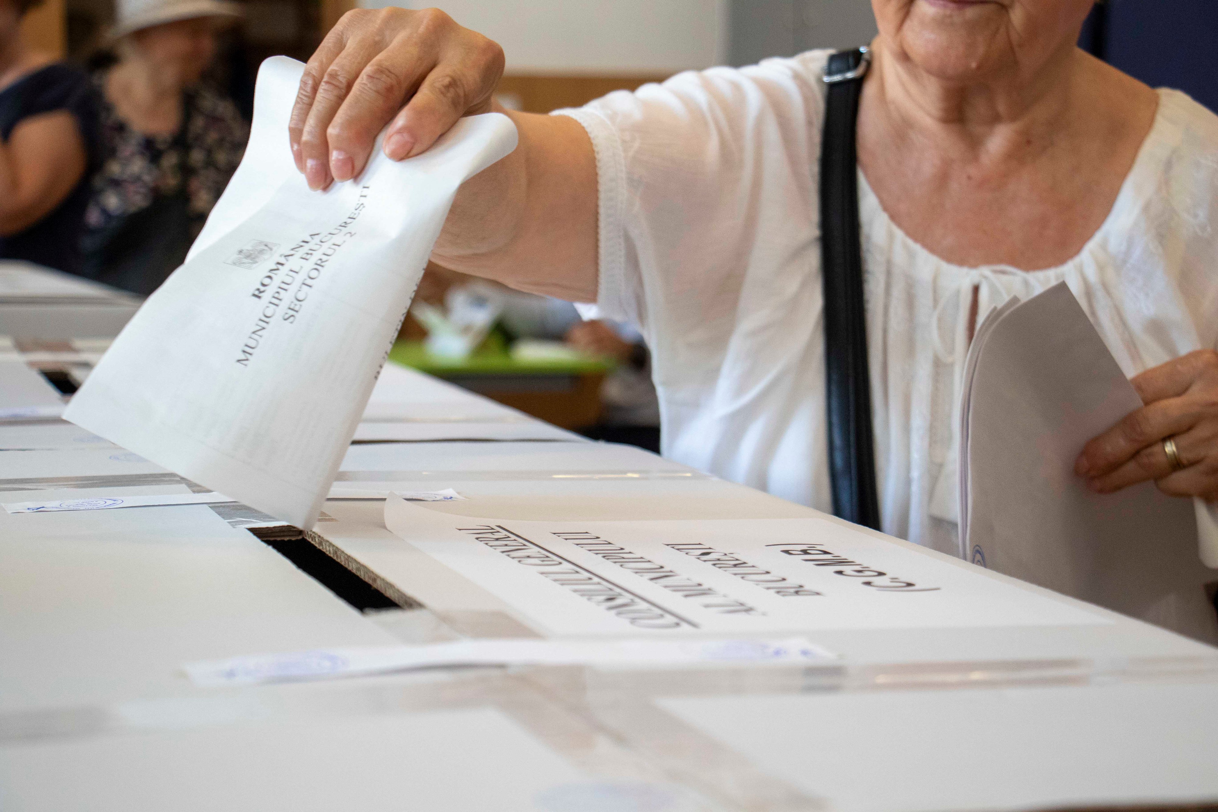 Alegerea din 2024: Cetățeni ucraineni au votat ilegal în Constanța. Alegerea din 2024: Cetățeni ucraineni au votat ilegal în Constanța.