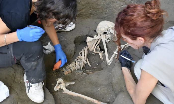 Noi victime ale erupției Vezuviului, descoperite de arheologi (© Facebook / Pompeii - Parco Archeologico)