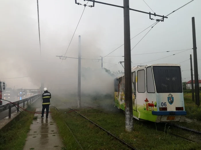 tramvai în flăcări craiova