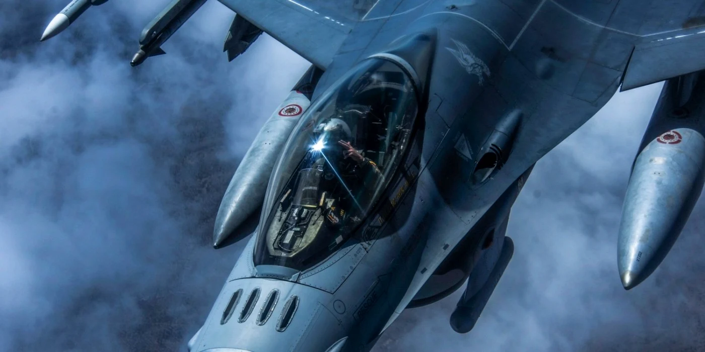 Avion F16. FOTO arhivă
