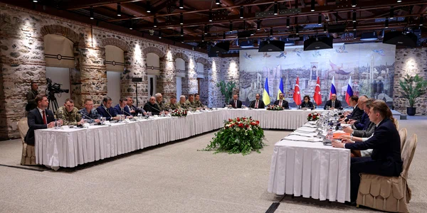 Turcia a intermediat discuțiile de pace între Rusia și Ucraina la Istanbul FOTO EPA EFE jpg