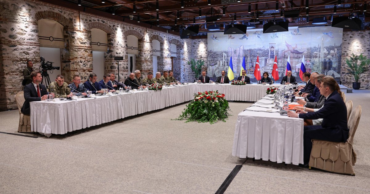 Negocieri de pace la Istanbul: Rusia și Ucraina se confruntă din nou