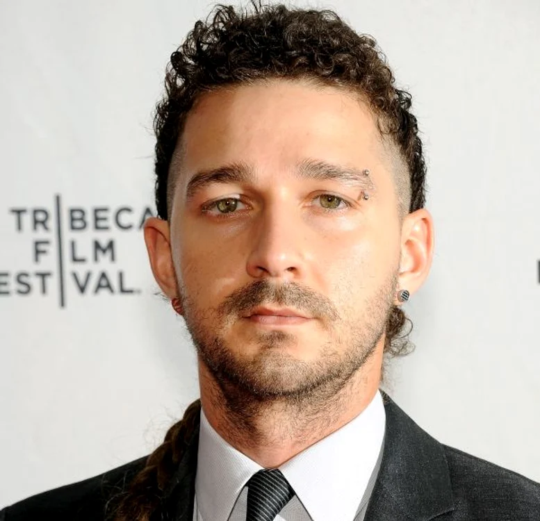 Shia LaBeouf a fost dus de urgenţă la spital, după ce s-a accidentat la cap, în urma unei cascadorii nereuşite.Foto: Getty