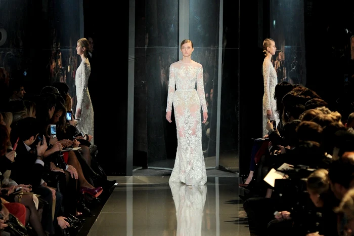Colecţia ce poartă semnătura designerului Elie Saab. FOTO Getty Images