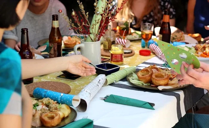 Horoscop zilnic 21 ianuarie 2020: Scorpionii organizează o seară alături de prieteniFoto: pixabay.com