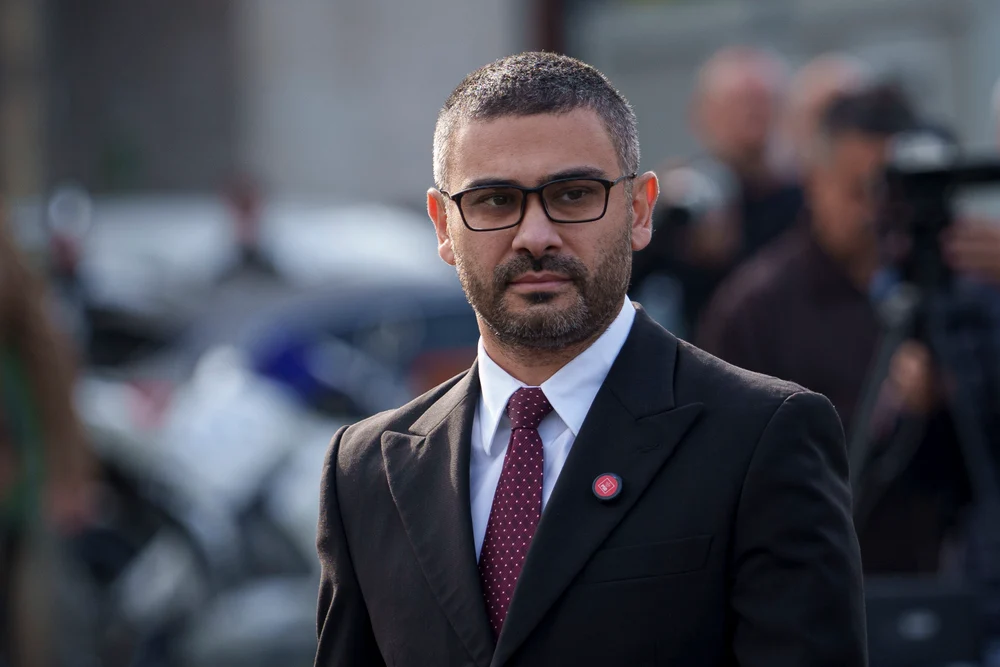 Ministrul Muncii vrea mai multe pensii plătite pe card: „E nevoie de o viteză mai mare”