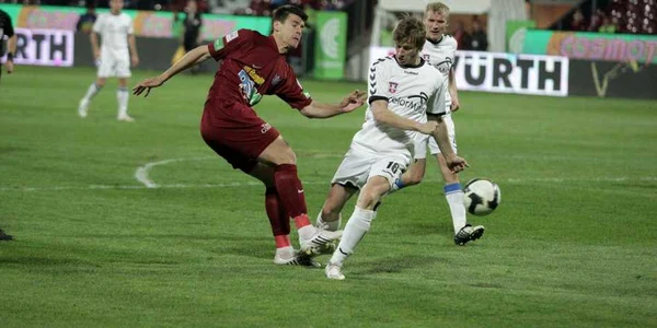 Cristian Sârghi (dreapta) a intrat în atenţia selecţionerului Răzvan Lucescu