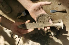 Un depozit spectaculos de piese din bronz, descoperit de arheologi (© Complexul Muzeal Bistrița-Năsăud)