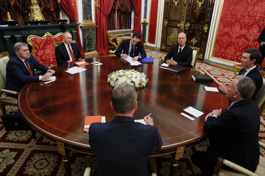 Trimișii lui Trump au fost însoțiți de șeful diviziei de sancțiuni a Trezoreriei SUA în timpul vizitei lor în Rusia. Cine a mai făcut parte din delegație?
