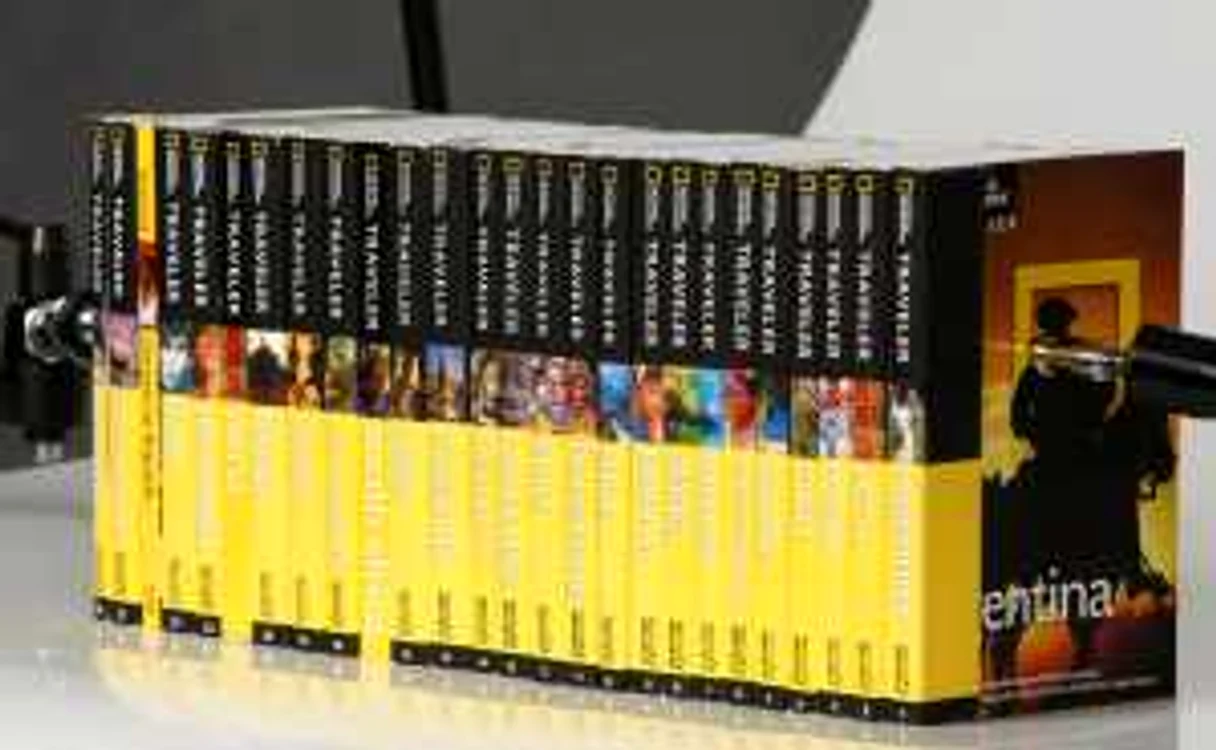 Colecţia numără 26 de volume, iar fiecare ghid are 336 de pagini, cu fotografii color