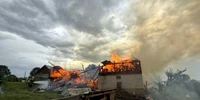 anexa de lemn incendiata dupa ce a fost lovita de trasnet foto isu suceava png