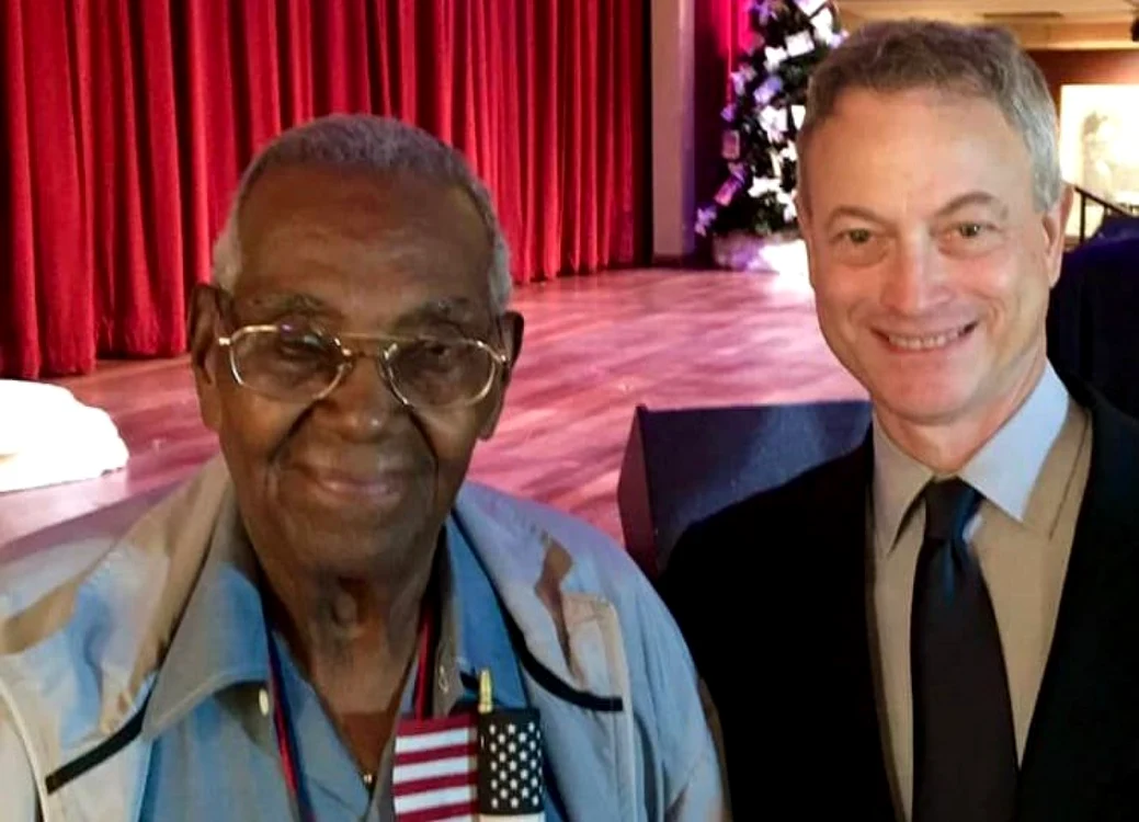Lawrence Brooks, alături de actorul Gary Sinise, în 2016 FOTO: Facebook/Gary Sinise