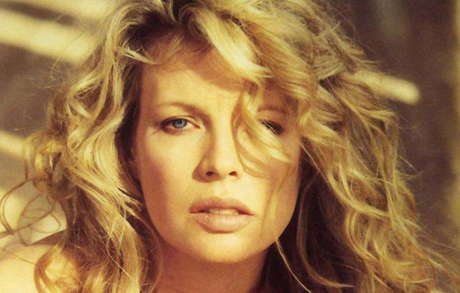Kim Basinger împlinește 70 de ani: iubirile pasionale ale actriței. Ce roluri i-au adus celebritatea VIDEO