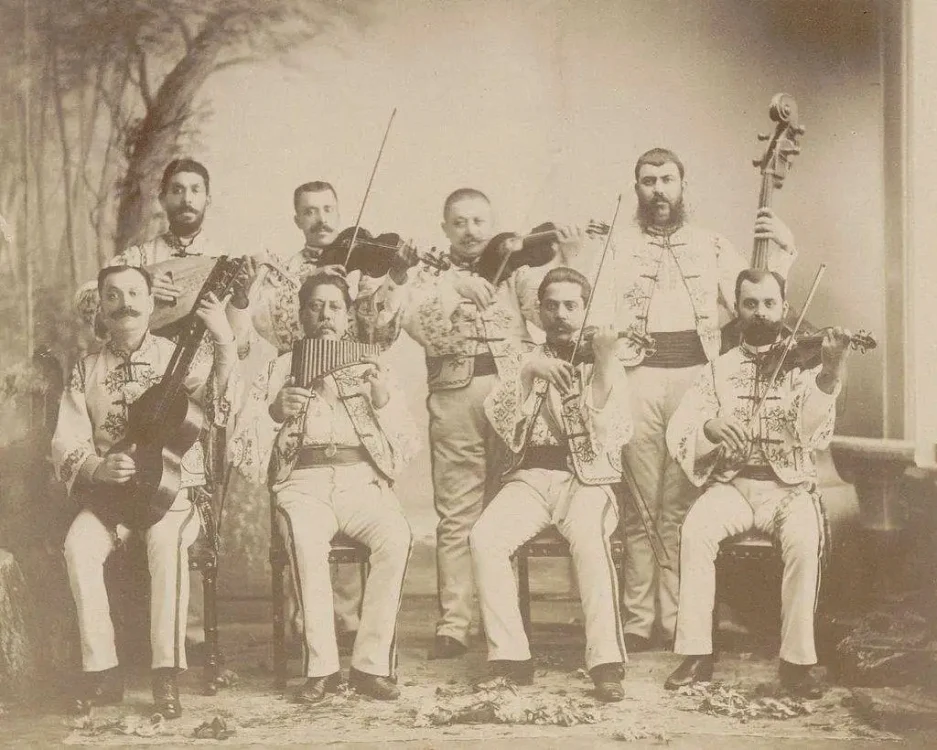 Lăutari romi la Expoziția Universală de la Paris, din 1889