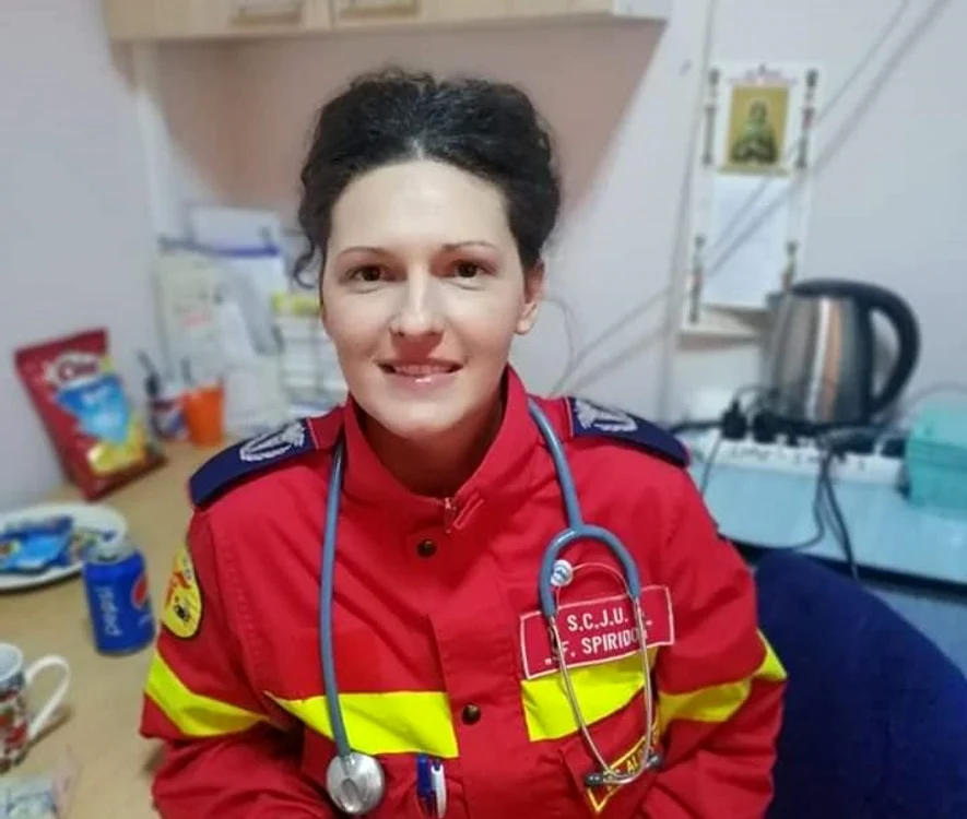 Alina Cigoli este primul medic rezident din Iași care a fost în misiune în spitalul din Suceava foto: Facebook
