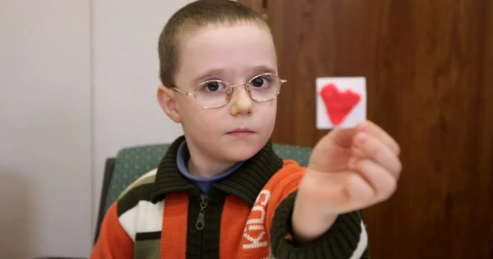 Antonius îi va dărui mamei lui inimioara din plastilină