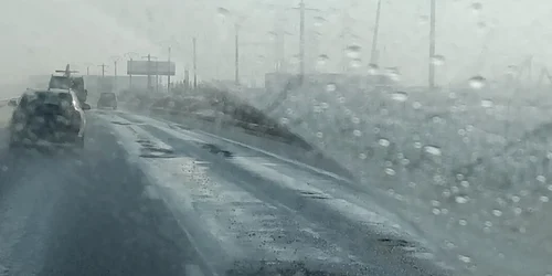 Craterele de pe Autostrada A1 București-Pitești Foto Andreas Stoica