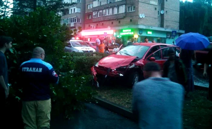 Accident în Petroşani. SURSA: Marian Ric / Facebook.