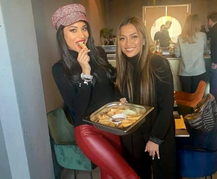 Bella Santiago, alături de Nasrin Ameri, Antonia şi Anda CălinFoto: arhivă personală