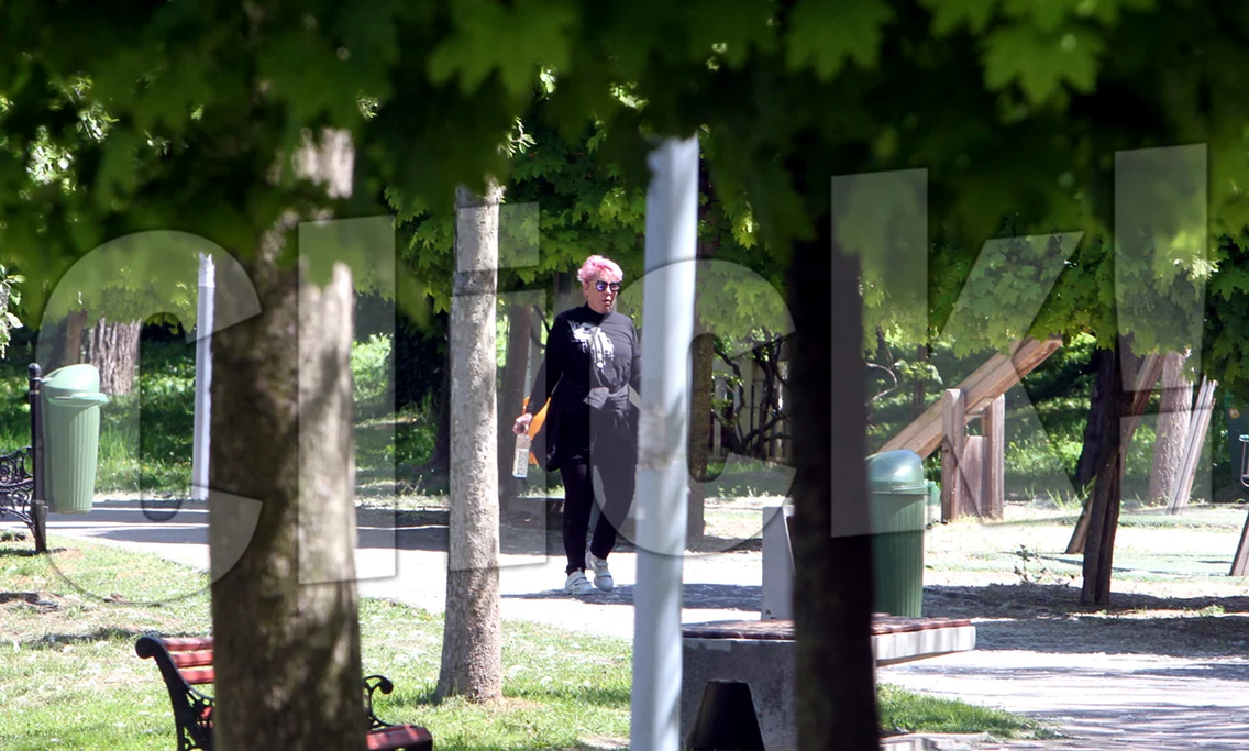 Silvia Dumitrescu, în parc. Sursă: Click!