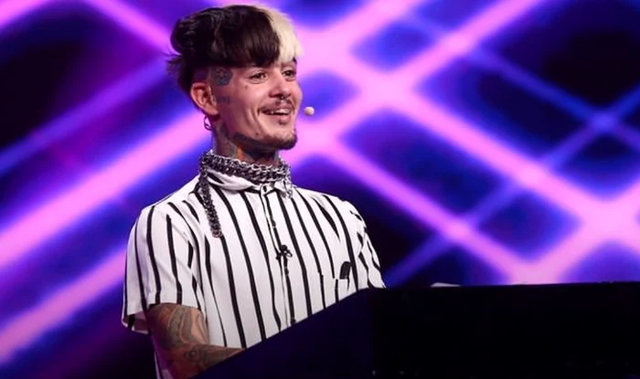 
    Zanni, număr de roast pe scena iUmorFoto: Antena 1  