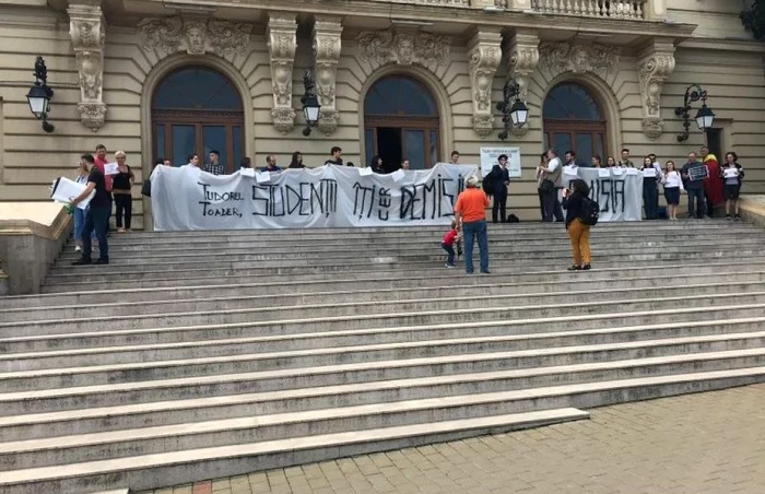 FOTO Ziarul de Iaşi