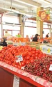 Adriana e din Vidra, judeţul Giurgiu, şi îşi  vinde marfa la tarabă   la un preţ mult mai mare jpeg