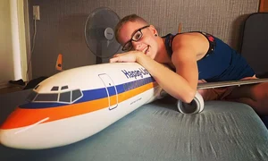 tanara intr o relatie cu un avion instagram 2 jpg