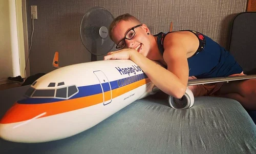 tanara intr o relatie cu un avion instagram 2 jpg
