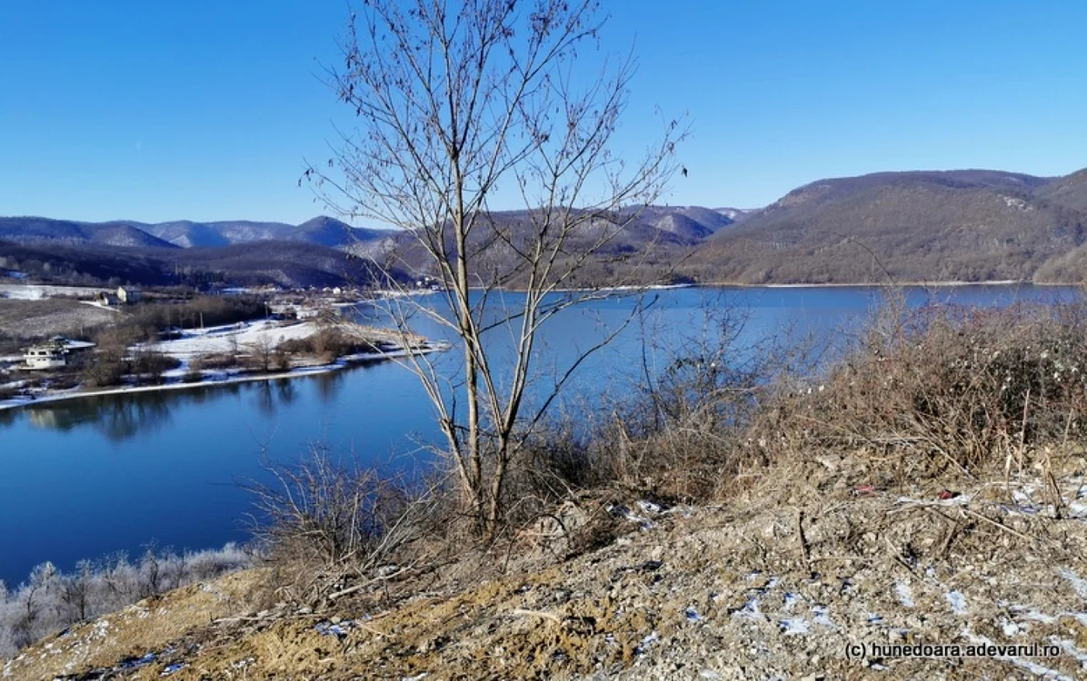 lacul cincis foto daniel guta adevarul