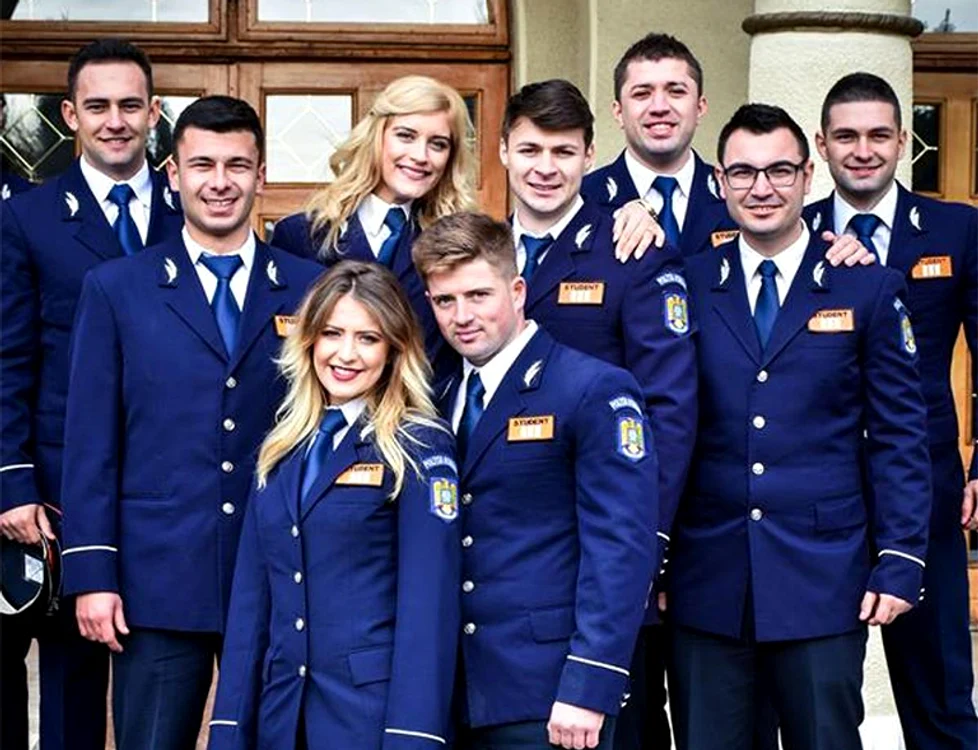 În acest an sunt puse la bătaie 745 de locuri la cele două facultăţi: Poliţie şi Pompieri