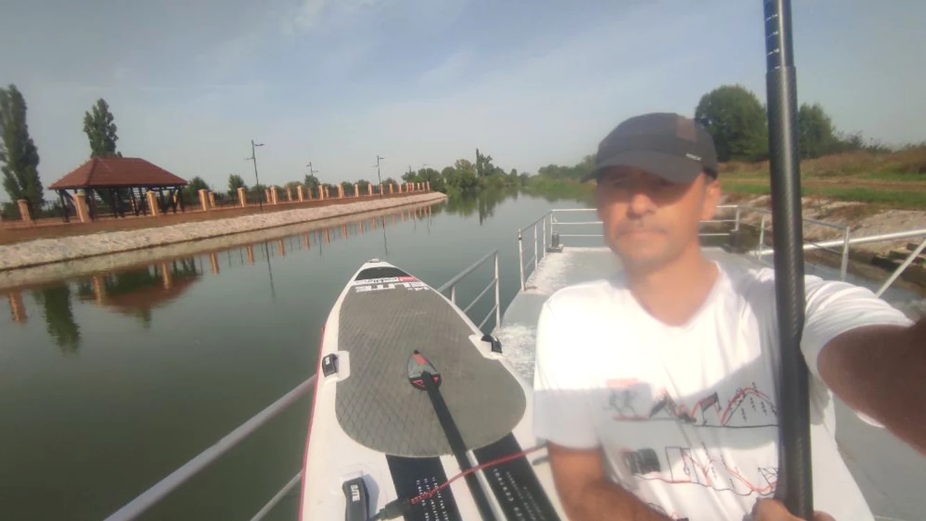 Selfie la ecluze de la Sânmihaiu Român FOTO Relive/Dorde Gavrilovic