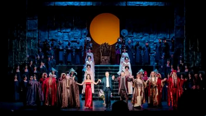 Aplauze. Foto Andrei Grigore / Opera Națională București