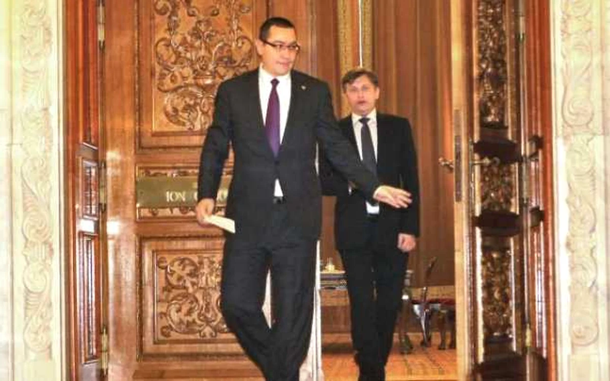 Victor Ponta şi Crin Antonescu au cedat în faţa presiunilor venite de la Bruxelles