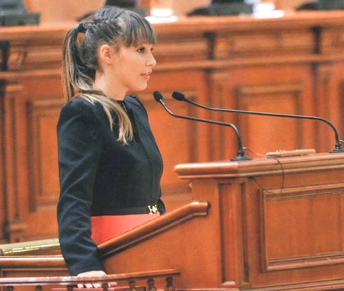 Cine este iubita lui Dan Şova. Tânăra deputată a intrat în Parlament la 26 de ani 