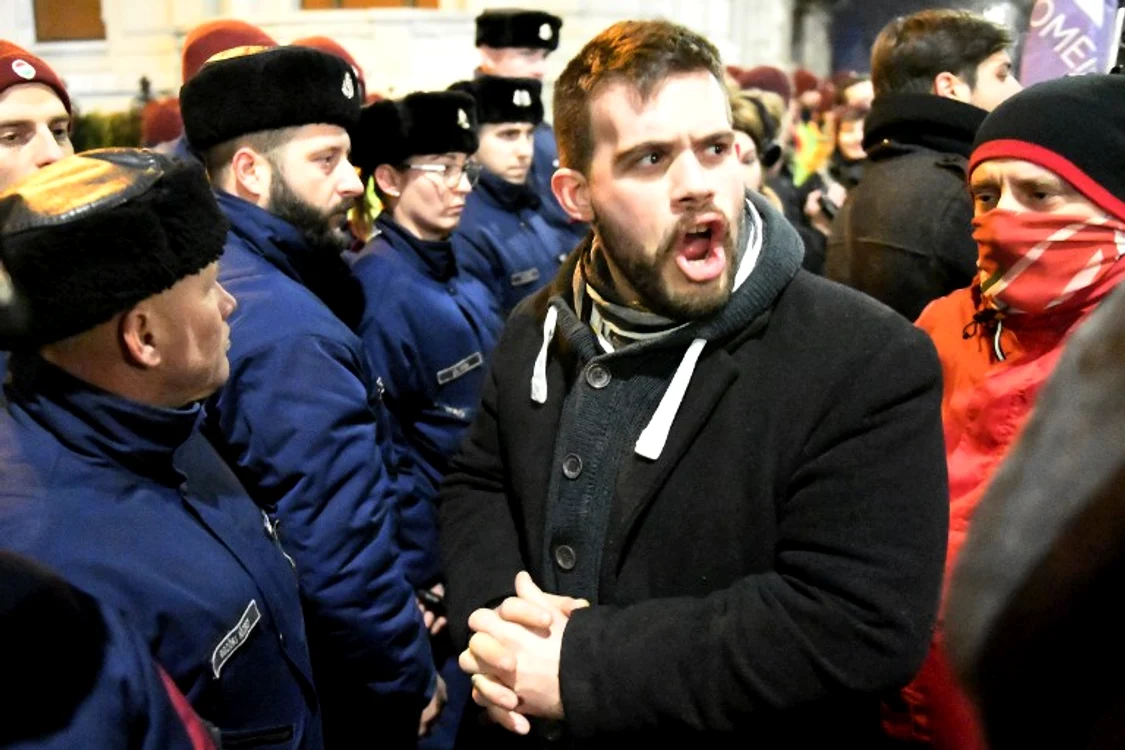 Cetățenii din Budapesta eu ieșit în stradă pentru a-și scanda nemuțumirile