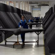 Rusia folosește copii pentru a construi drone militare Foto X jpg